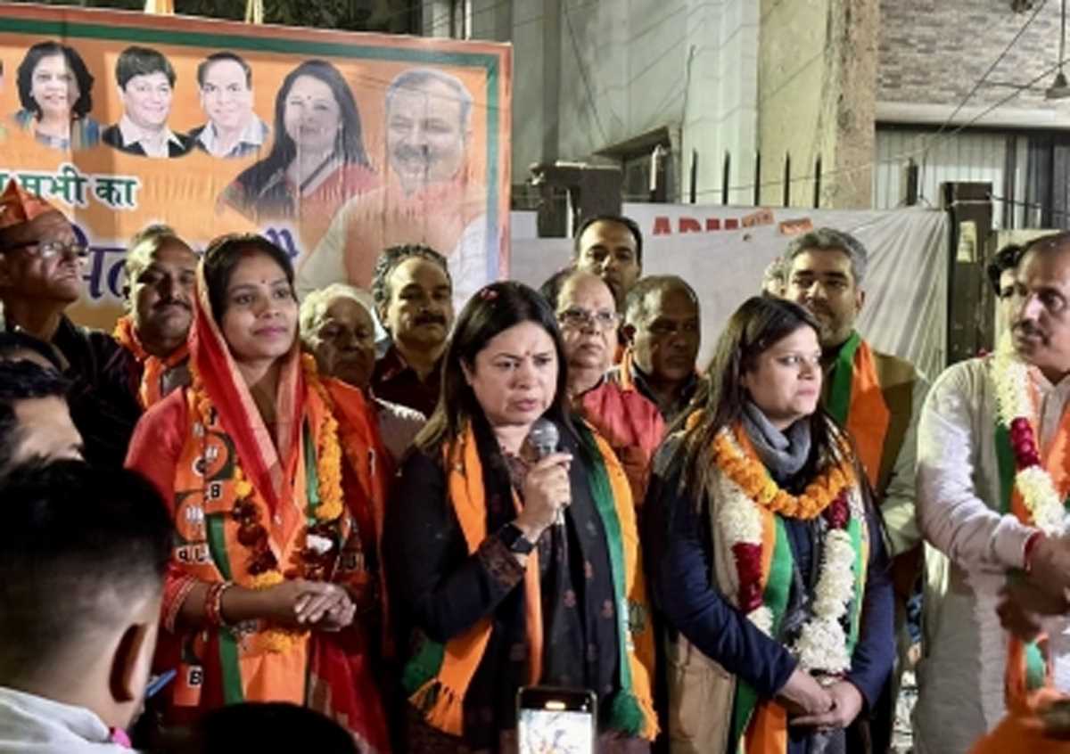 केजरीवाल ने दिल्ली को प्रदूषण की राजधानी बना दिया : मीनाक्षी लेखी